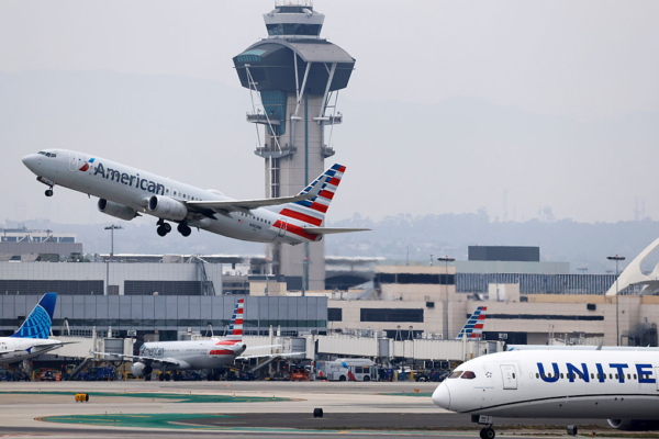 15年來最忙感恩節 全美機場迎出行熱潮