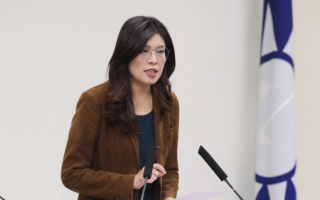 台增國防預算 藍：舉債恐破5千億 白：強力把關