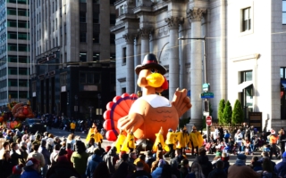 美国历史最悠久 费城感恩节游行传承传统价值