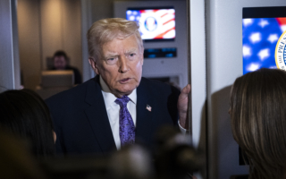 川普：暂停庇护申请审批将维持“很长时间”