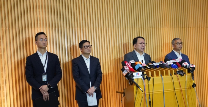 香港大火 港府改口称棚网样本阻燃性能未达标