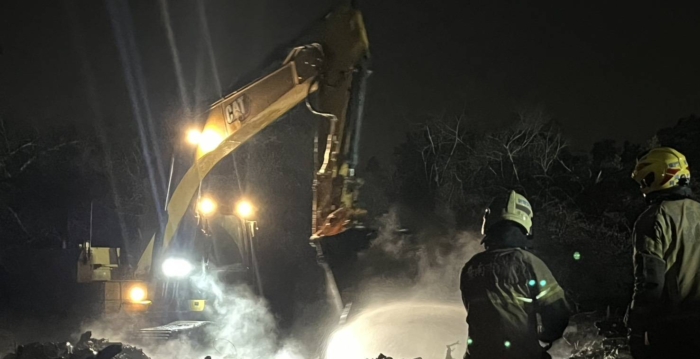 台南烏樹林垃圾暫置場悶燒逾12天撲滅明年5月前清空