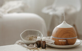 那一滴千年香氣： Attar精油為何與眾不同？