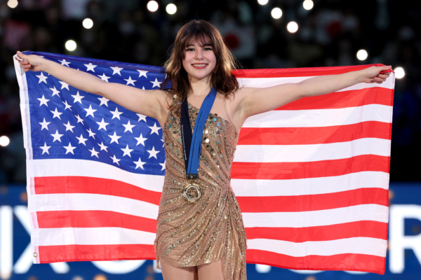 花滑大奖赛总决赛 华裔天才少女一举夺冠