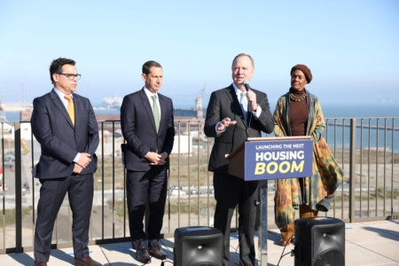 联邦参议员提《住房繁荣法案》 获旧金山市长支持