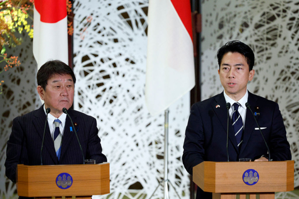 军机遭歼-15一天两次雷达照射 日本强烈抗议