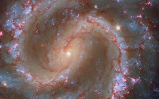 哈伯望遠鏡拍到極為暗淡的「失落星系」