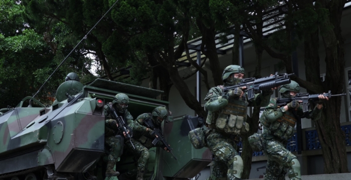 中共搞围台军演并放狠话 专家析反作用