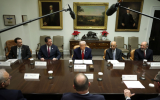 “川普金卡”推出 川普：更强大可靠绿卡