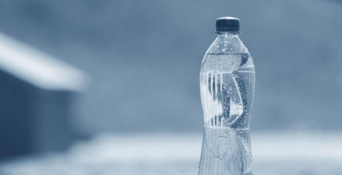 瓶装水隐藏健康风险 没有你想像的那么干净