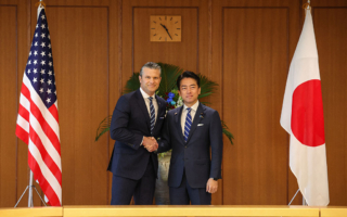 美日防长就雷达事件通话 严重关切中共行为