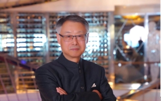 【专访】逃离中国 红二代述人生两大转折