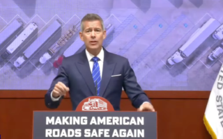 联邦质疑纽约商用驾照不合规 威胁撤七千万拨款