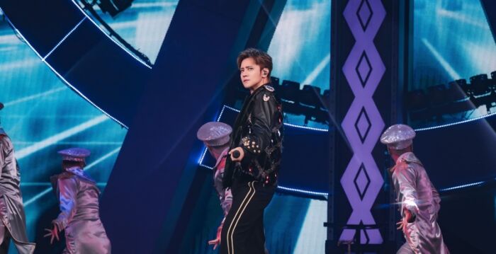 罗志祥7度“攻蛋”连唱2天 加烟火秀提前跨年