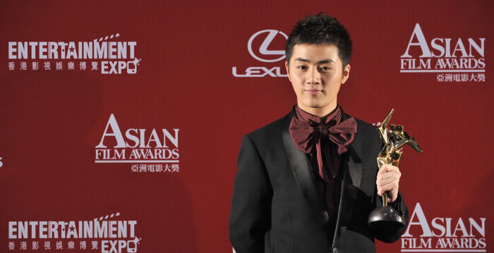 凭演青年梅兰芳走红 余少群揭大陆演艺圈真相