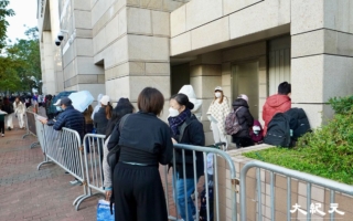 黎智英国安案今早裁决 逾百人轮候旁听