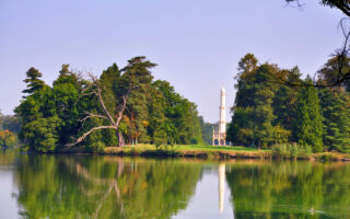 波蘭湖中撈出千年「公爵之矛」 外表鑲金華麗