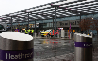 胡椒喷雾抢劫 犯罪团伙在希思罗机场作案