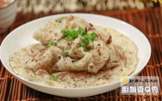 【廚娘香Q秀】蔥抓餅和韓式泡菜鍋貼