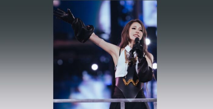 萧亚轩隔14年重返跨年 高喊“演唱会见”成焦点