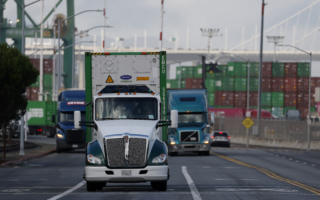 加州延後吊銷卡車司機商業駕照　    聯邦扣留1.6億經費