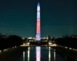 华盛顿纪念碑灯光秀登场 启动建国250周年庆