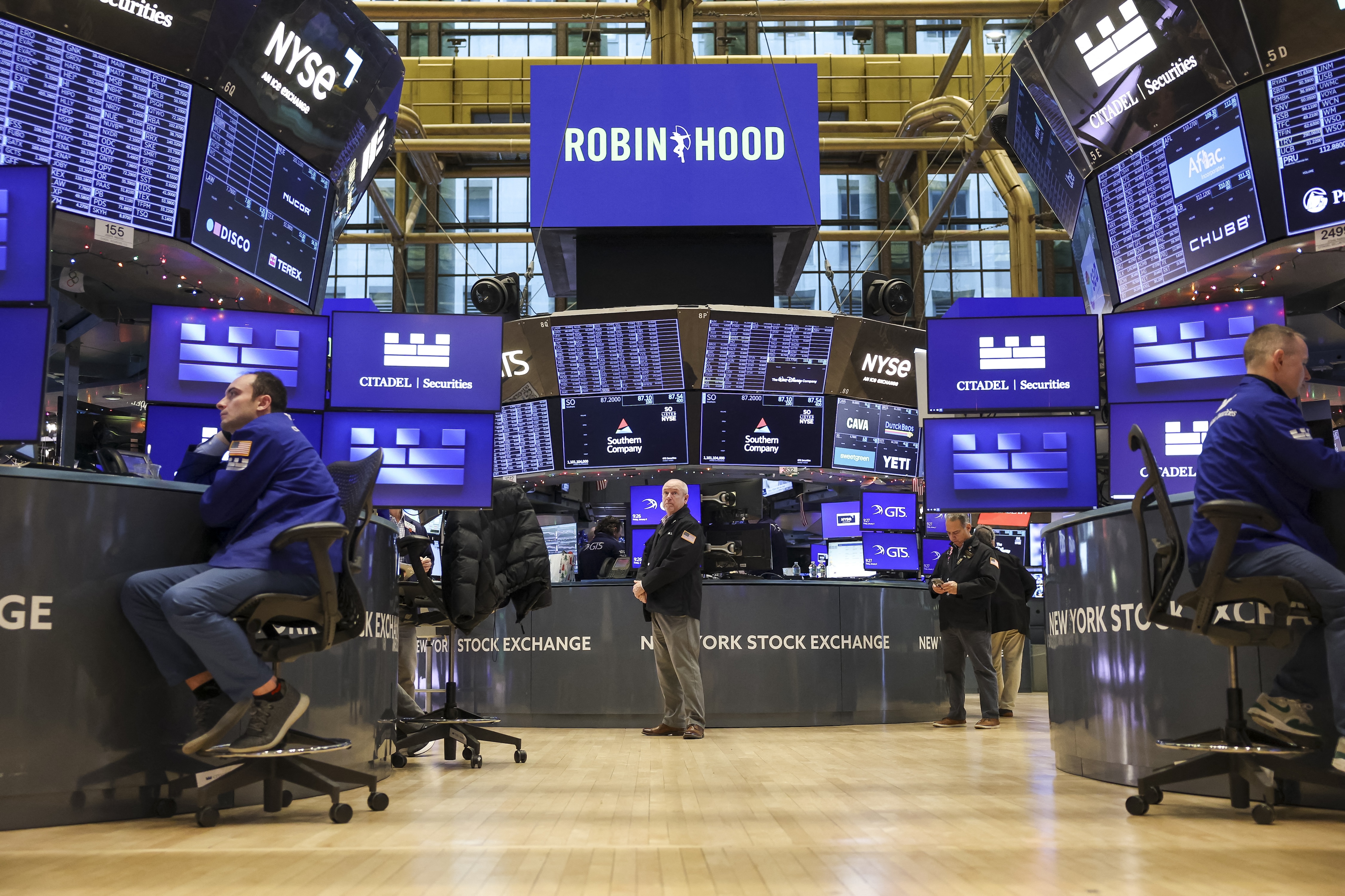 马杜罗被捕后美股创新高能源与金融板块领涨| 道琼| 能源股| 金融股| 大纪元