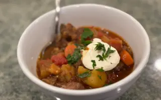 溫暖又療癒的匈牙利燉牛肉 難忘的寒冬美食