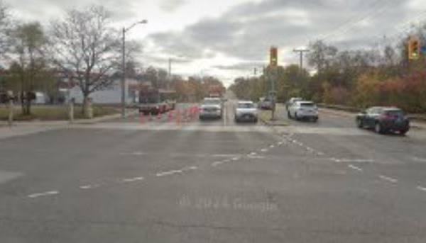 在 Islington 大道和 Dixon 路附近,一名女子被車撞身亡。(谷歌)