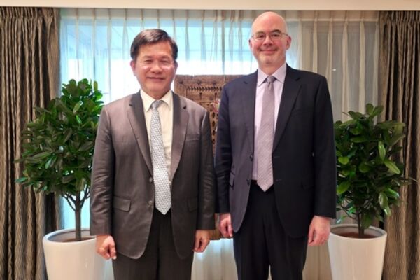 谷立言會晤林佳龍 討論強化台美夥伴關係