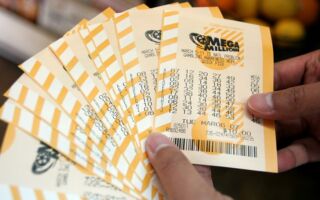 男子以同組號碼玩樂透20年 最終中3291萬美元