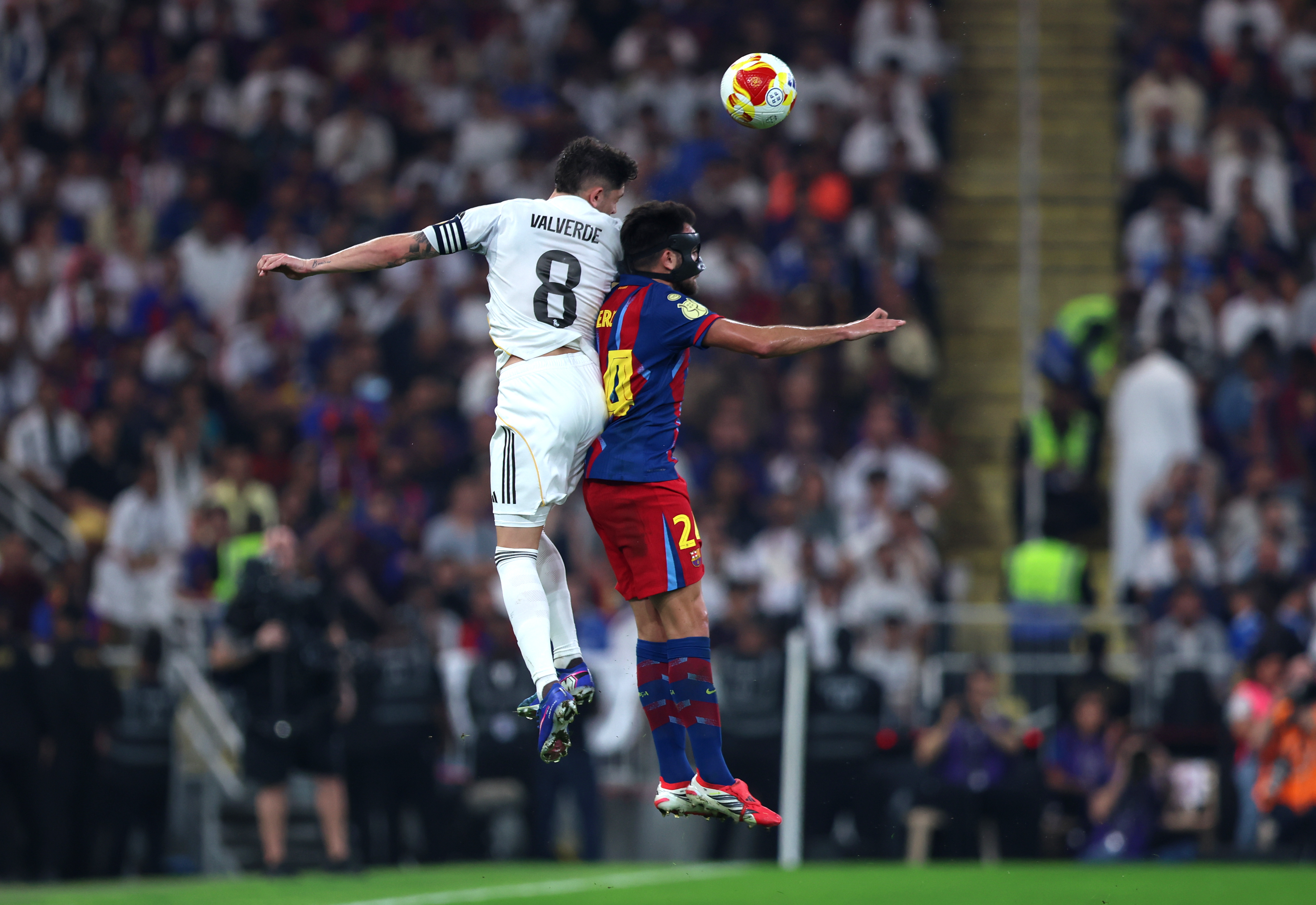 巴萨击败王马夺十连胜卫冕西班牙超级杯| 西甲| 国家德比| 大紀元