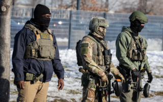 【直播】ICE和USBP就最新移民執法行動開記者會