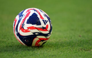 瑞典足球愛好者連續顛球28小時 創世界紀錄