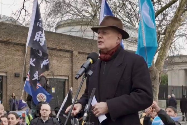 英保守黨前黨魁:邪惡「新軸心」脅英國的自由