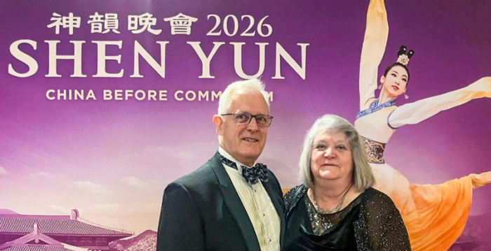 Former Royal Air Force Officer Praises Shen Yun’s Powerful Performance in Woking Former Royal Air Force Officer Praises Shen Yun’s Powerful Performance in Woking