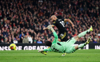 英超：阿森納主場不敵曼聯 領跑優勢剩四分