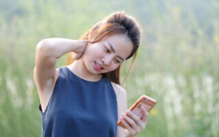 美國女子扭脖子緩解頭痛 不料隨後突發中風