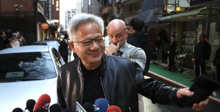 黃仁勳：輝達晶圓需求大 台積電未來10年產能至少翻倍