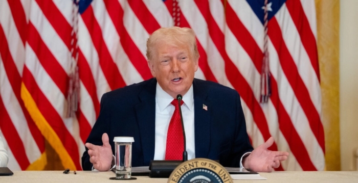 民主党人批川普暂缓对华科技禁令 关注国安 民主党人批川普暂缓对华科技禁令 关注国安