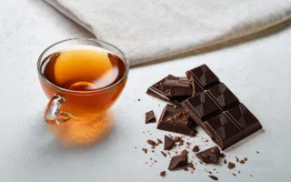 研究觀察：久坐時喝茶與可可 血管反應較穩定
