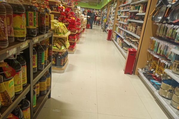 過年市場冷清 分析:中國人消費為何轉冷