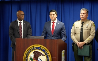 極端分子誘少女自殘 美執法機構促家長行動