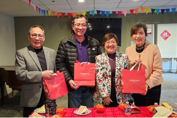 侨委会委员长徐佳青和中华会馆咖啡茶叙庆新春