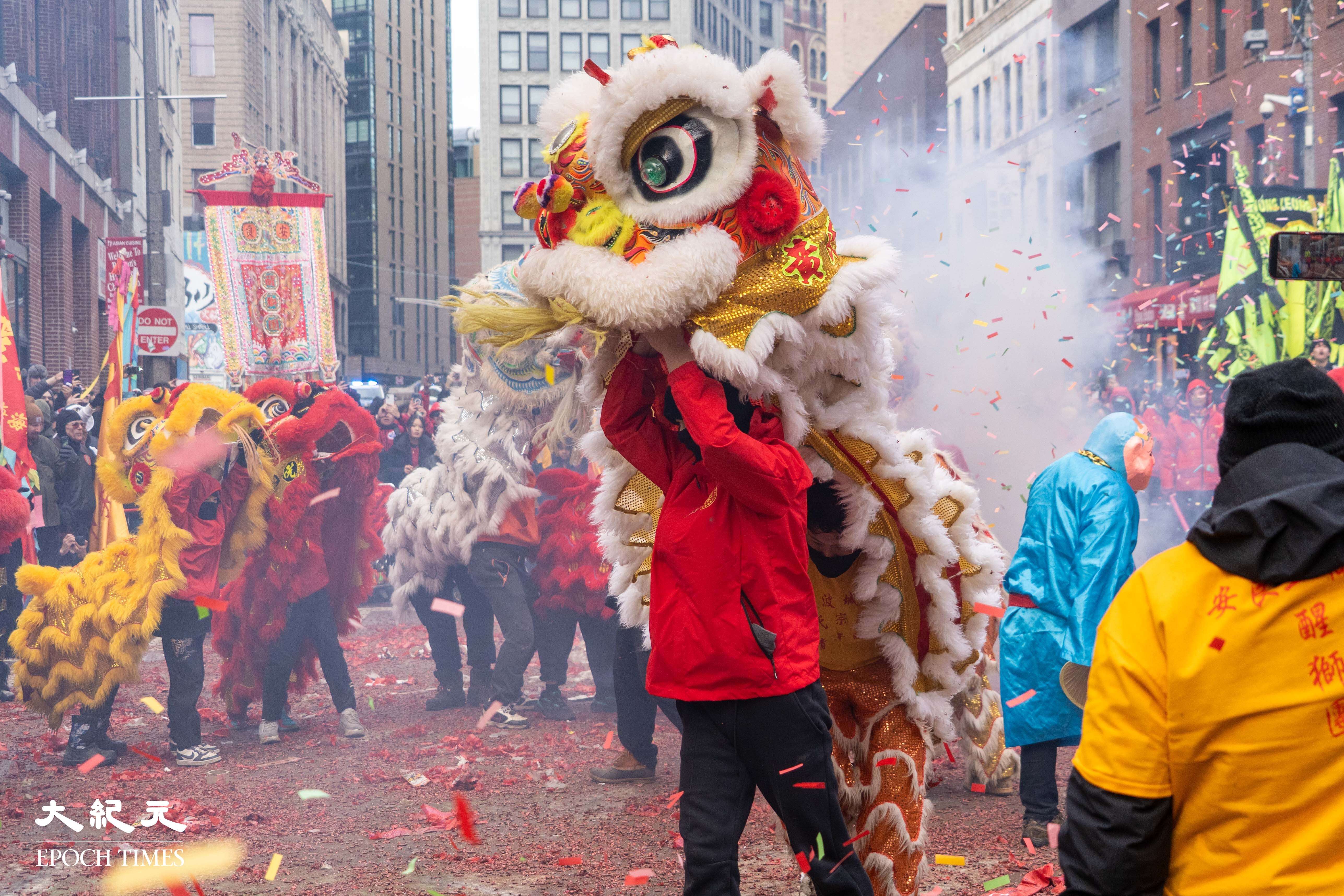 波士頓華埠迎馬年瑞雪之中舞瑞獅| 舞獅| 中華公所| 唐人街| 大紀元