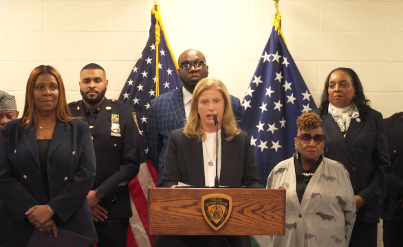 NYPD：今年已从街头缴获逾千枪支