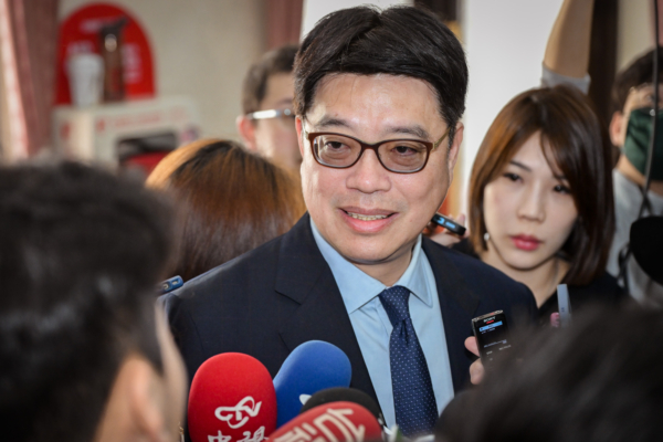 国台办发声护柯文哲 邱垂正：极权政权没资格说三道