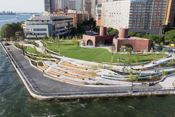曼哈顿下城海滨新添公共空间 约1200平方英尺