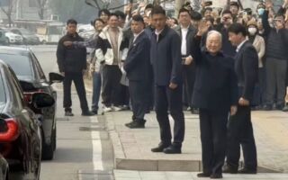 溫家寶高調露面 知情人爆背後含義