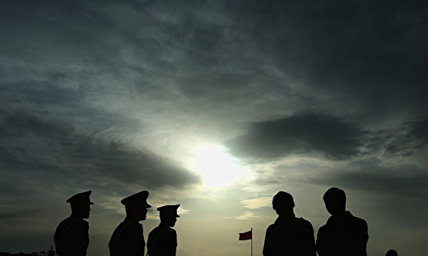 王友群：中共军事装备不堪打 问题出在哪？